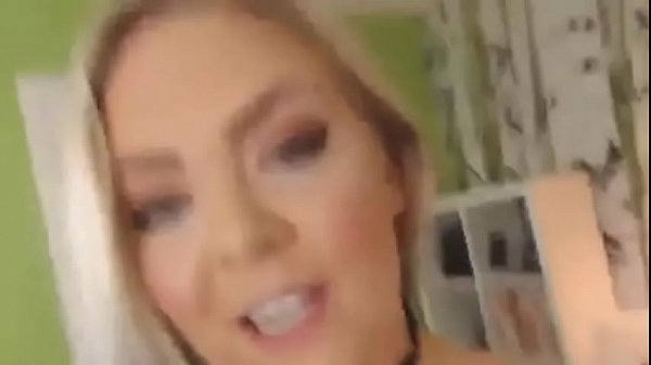 curvy big tits big ass babe fingering 