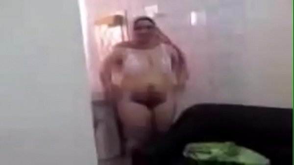 بنت مصرية_جامدة تلعب في_نفسها على الويب كام