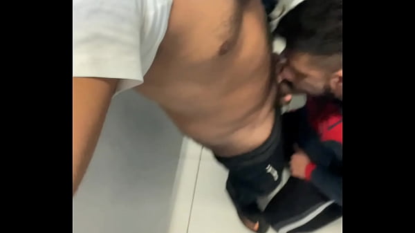 Sexo Dentro Do Banheiro - Parte 01 thumbnail