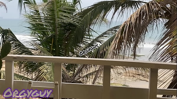 Play MP4 - Ebony wife flashes pussy at a beach house