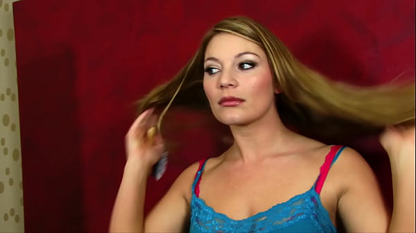 Nonton Two Beauties Explore Their First Lesbian Experience thumbnail