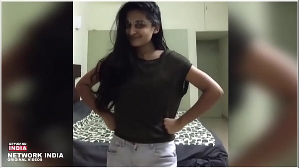 Malayalam Actress Esther hot dance 
