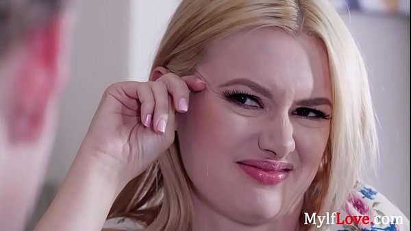 Nonton Slutty Mom Will Do Anything For A Cock thumbnail