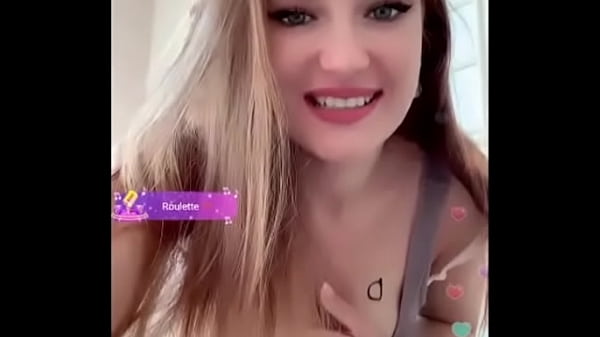 mujer rusa baila sexy en body 