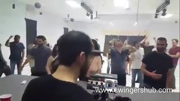 Hot Wife wants to Party