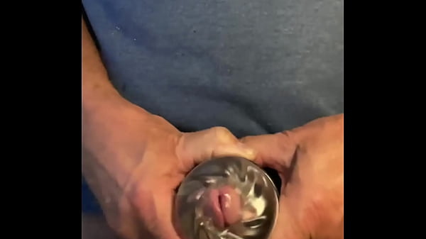 Play MP4 - Brandniron's Bator Sleeve