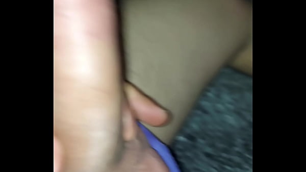 Play MP4 - Moviendo mi polla
