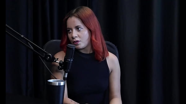 Play MP4 - Colocou um pepino no cu&comma; faz dp anal&comma; veio do swing&comma; faz atendimento presencial&comma; e o jogador que manda mensagem&period;&period;&period; - Bruna Ferrari &lpar;WATCH ON&colon; SHEER&sol;RED&rpar;