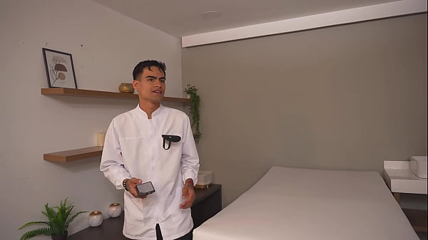 Nonton Tubelatina Milf Bbw Es Follada En Su Enorme Culo Por La Gran Verga De Su Masajista Amateur, Follate Este Co&ntilde;o En Silencio! thumbnail