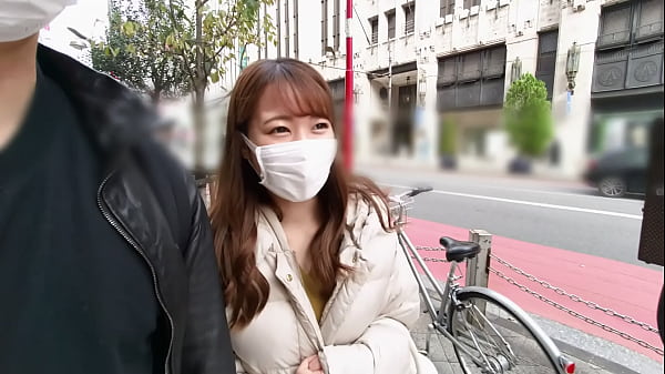 ありえないくらいの性欲でガンガン突かれまくってもエンドレスに感じまくるエロ痴女人妻をハメ撮り！旦那がいるにもかかわらずsex不足で不倫しちゃう程のド変態奥様が今宵もセフレ君と生ハメsex！ thumbnail