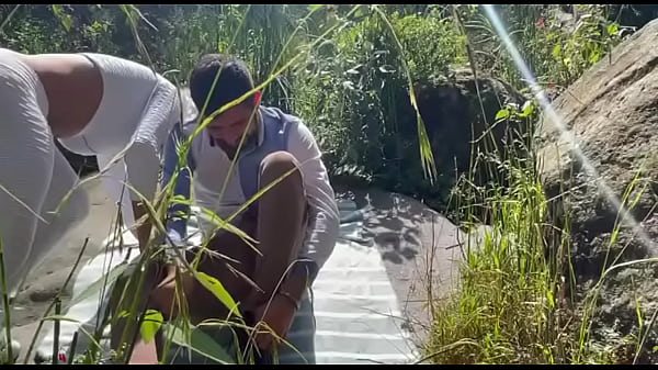 Mi Sugar Baby Me Llev&oacute; De Paseo Al Bosque Para Romperme El Culo Al Costado Del Rio thumbnail