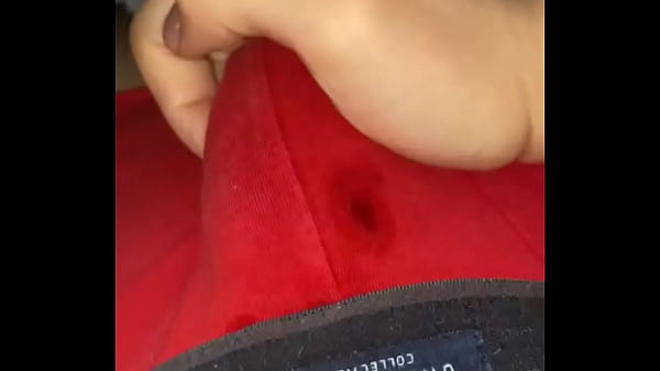 Ma bite dans mon cale&ccedil_on et mes pieds