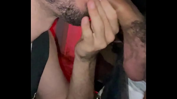 Play MP4 - MAMANDO O PAUZUDO NO CRUISING BAR&period;