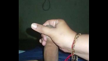 Mi amiga me masturba obligado y me hace venir