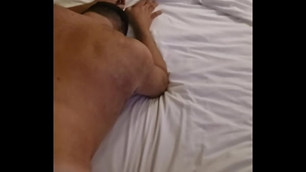 Play MP4 - Chic&atilde;o sendo empurrado pelo pelud&atilde;o de BH