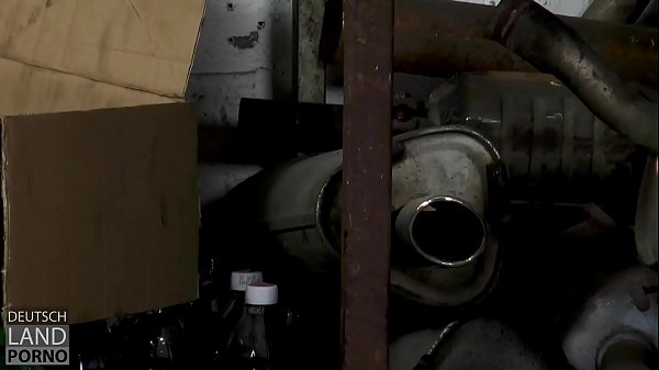 Maria Skylers zeigt dir heute, das sie auch_im Umgang mit Natursekt kein Anfänger ist - undpisst dp