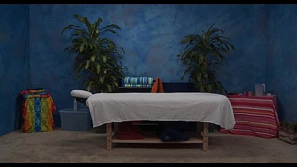 Nonton Naked Massage Clip thumbnail