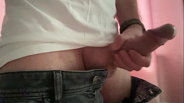 Play MP4 - Mr Big Dick UK&colon; pulling out the whitezilla&comma; down to fuck hard