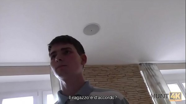 HUNT4K. Lavventurosa Denissee felice di fare sesso per soldi a Praga