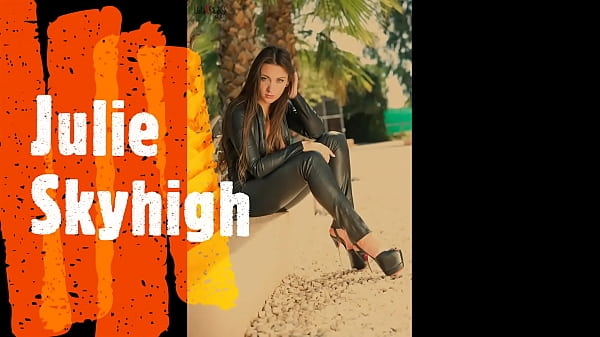 Nonton Julie Skyhigh, The High Heels Queen thumbnail