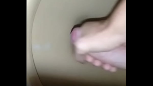 Play MP4 - Novinho roludo gozando