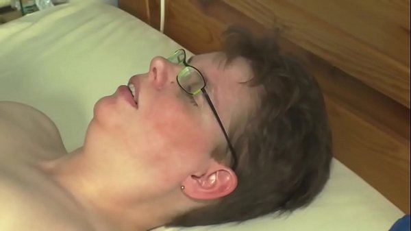 Play MP4 - Familiens&uuml;nden in der Nachbarschaft Teil 1