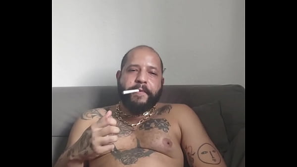 Gozando E Fumando thumbnail