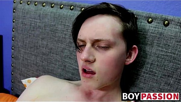 Young asshole inserts dildo and cumshot 