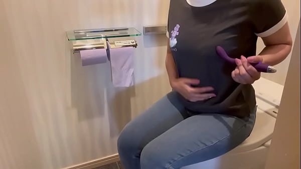 Nonton 【女子大生】今日はムラムラ日。男の人は精子出すけど女の人は潮を沢山ちょろちょろ出して気持ちよくなるよ。 thumbnail