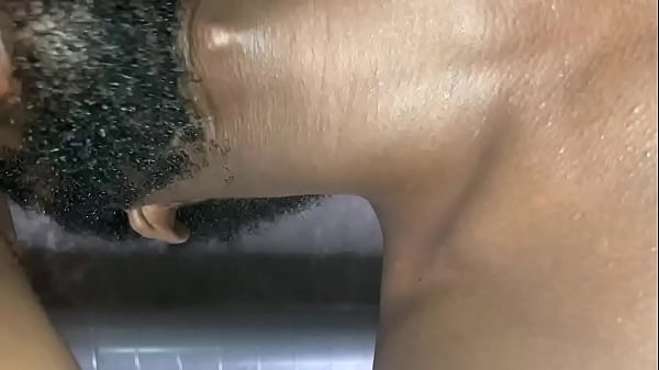 Play MP4 - Eating pussy