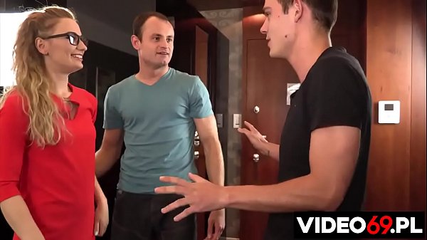 Play MP4 - Polskie porno - Nieplanowane spotkanie znajomych