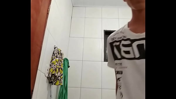 Play MP4 - novinho gostoso dan&ccedil;ando ao som de girls just wanna have fun ao vivo gostoso sem vinhetas nem edi&ccedil;&otilde;es