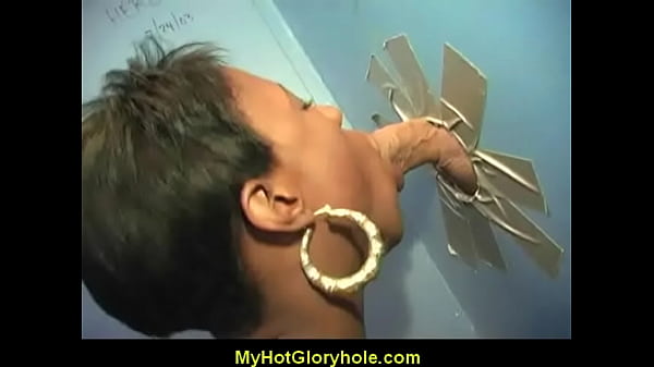 Gloryhole_blowjob_Sexy girl sucking cock_10