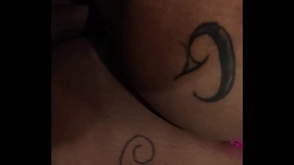 Peguei ela deitada e comi ela gostoso 