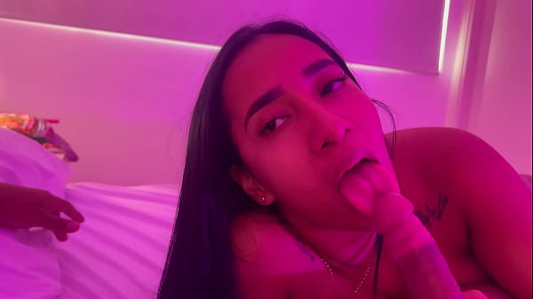 Play MP4 - stepmom shares bed and gets anal sex