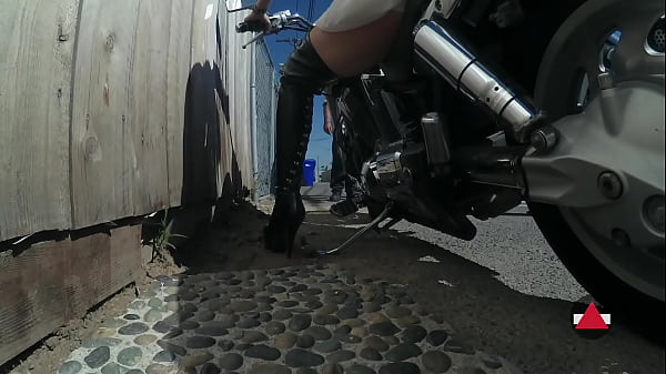 Pumping The Gears With Long Boots thumbnail