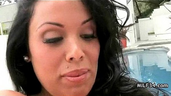 Hot cougar blows a big dick