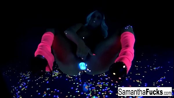 Samantha gets off in this super hot_black light solo