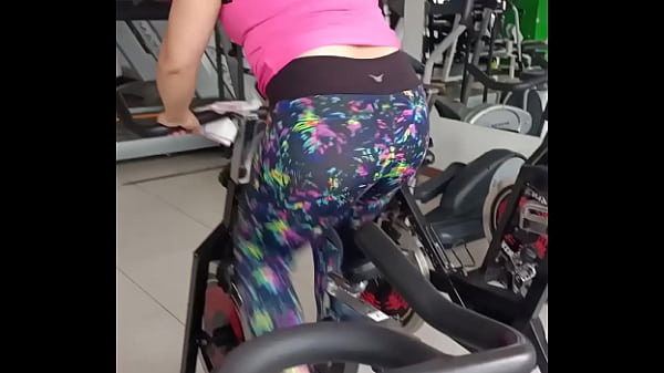 Mi marido me llevo al gimnasio de casualidad encontre a su jefe el enterro sus ojos en mi concha y culo y yo me deje sin condon por un aumento de sueldo para mi marido final inesperado creampie sorpresa usa medellin colombia 1 xxx full on xred