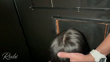 A G&oacute;tica Rubi Torres Fodendo Na Casa De Swing - A Safada Chama O Puto Pra Entrar Na Cabine E Acaba Dando Pra Dois thumbnail