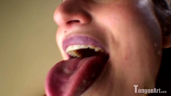 Pixie Opens Spitty Mouth thumbnail