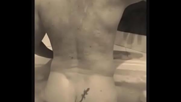 Play MP4 - Dom Rod au bain de luxure &eacute;rotique