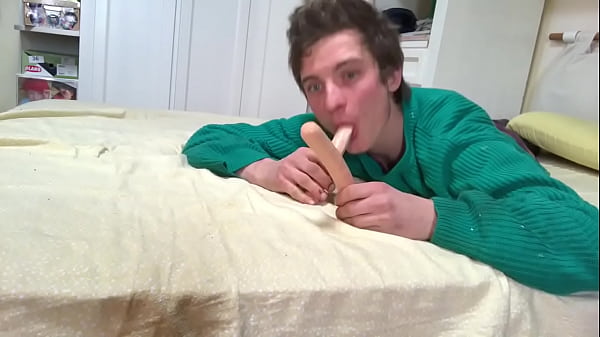 Play MP4 - Fetisch mit W&uuml;rstel und cum