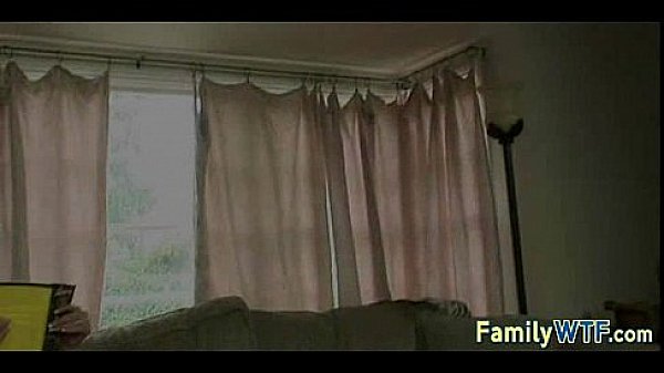 Nonton Stepdaughter Gets Fucked 0610 thumbnail