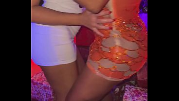 Casa de swing com a minha amiga comaminhagata o que ser&aacute; que aprontamos juntas 