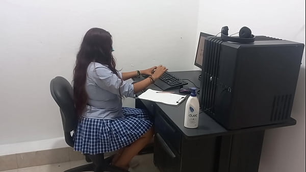 Play MP4 - 18 years old and I'm studying my computer classes scantily clad because I'm hot