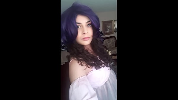 Play MP4 - sissy plays with her clit and fucks bottle