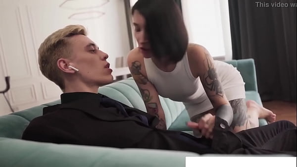 No money to pay the landlord so he fucked my anal