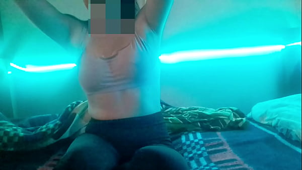 Nonton Mi Cuarto Video thumbnail