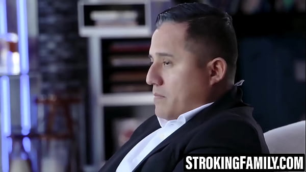 Nonton Adorable Teen Gets Facial From Stepdad&acirc;s Crazy Eruption thumbnail